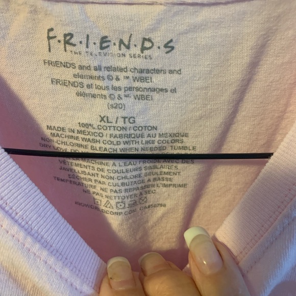 Friends T Shirt - Picture 3 of 3